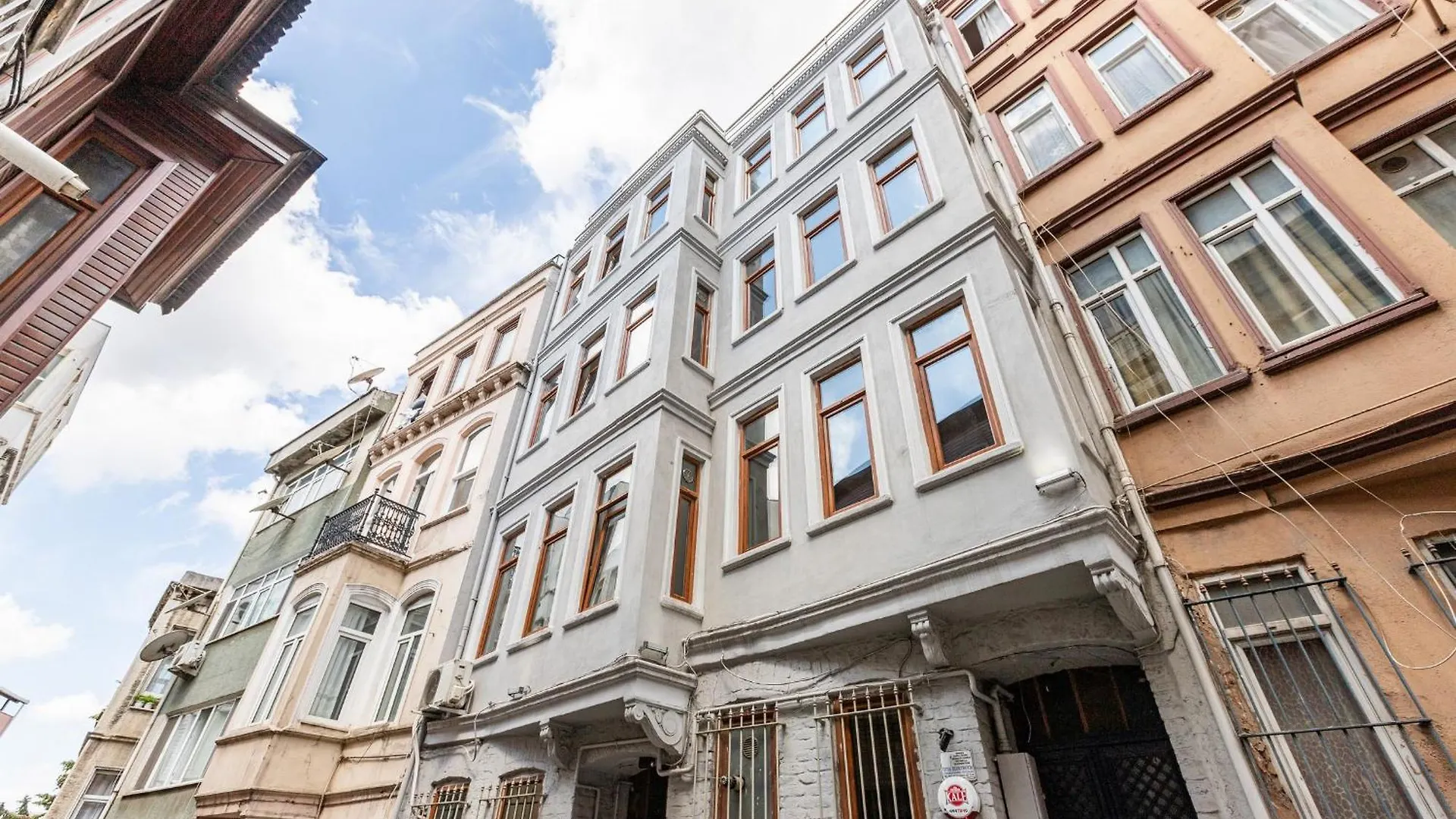Pin Exclusive 1 Bd Taksim A4 Apartment Istanbul